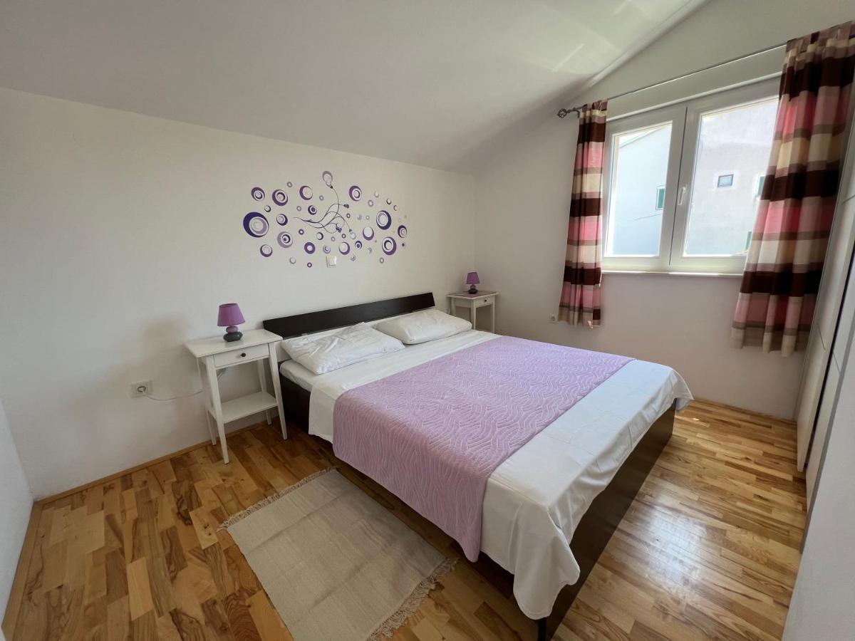 Apartmani Roje Sveti Filip I Jakov Exterior photo
